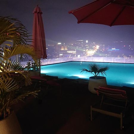 Апартаменты Luxury Skynest With Gym And Pool In Westlands Найроби Экстерьер фото